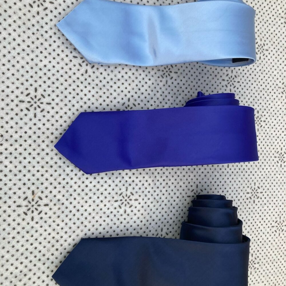 Lot of 3 Skinny Men Ties Neckties Men Fashion Ties Navy, Blue and Sky Blue - Picture 6 of 7